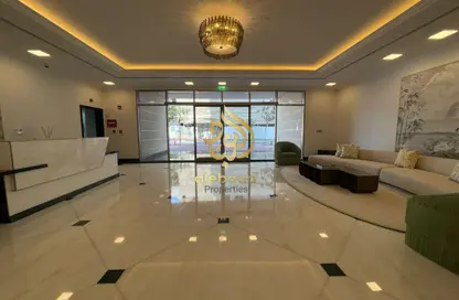 Apartment - 1 Bedroom - 2 Bathrooms for rent in Jumeirah Garden City - Al Satwa - Dubai
