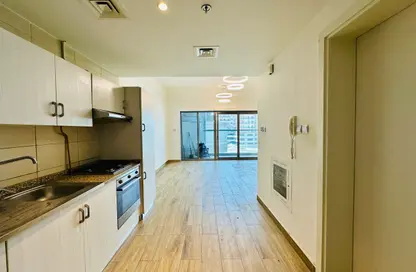 Apartment - Studio - 1 Bathroom for rent in Flamingo Building - Jumeirah Village Circle - Dubai