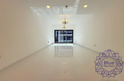 شقة - غرفة نوم - 2 حمامات للايجار في بناية تريو - البرشاء 1 - البرشاء - دبي