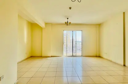 شقة - 1 حمام للايجار في طراز إماراتي - المدينة الدولية - دبي