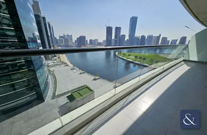 صورة لـ حوض سباحة شقة - غرفة نوم - 2 حمامات للبيع في حافة الخليج - الخليج التجاري - دبي ، صورة رقم 1