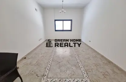 شقة - 2 غرف نوم - 2 حمامات للايجار في المجاز 3 - المجاز - الشارقة