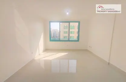 صورة لـ غرفة فارغة شقة - 2 غرف نوم - 2 حمامات للايجار في برج المرور - منطقة المرور - أبوظبي ، صورة رقم 1