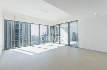 Apartment - 3 Bedrooms - 4 Bathrooms for sale in Downtown Views II Tower 1 - Downtown Views II - Downtown Dubai - Dubai