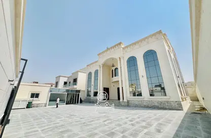 فيلا - 8 غرف نوم - 8 حمامات للايجار في مدينة الرياض - أبوظبي