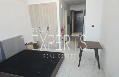 Apartment - Studio - 1 Bathroom for sale in The Gate - Masdar City - Abu Dhabi