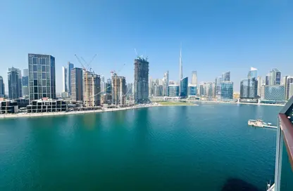 Apartment - Studio - 1 Bathroom for rent in Millennium Binghatti Residences - Business Bay - Dubai