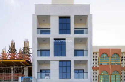 Apartment - Studio - 1 Bathroom for rent in Manayef Building - Al Karama - Dubai