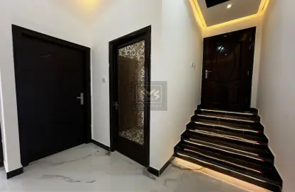 Villa - 2 Bedrooms - 2 Bathrooms for rent in Al Mushrif - Abu Dhabi