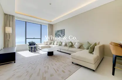Apartment - 1 Bedroom - 2 Bathrooms for rent in The Palm Tower - Palm Jumeirah - Dubai