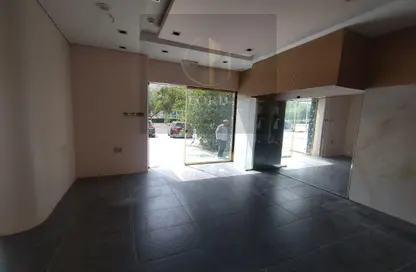 Shop - Studio - 1 Bathroom for rent in Al Nahyan Camp - Abu Dhabi