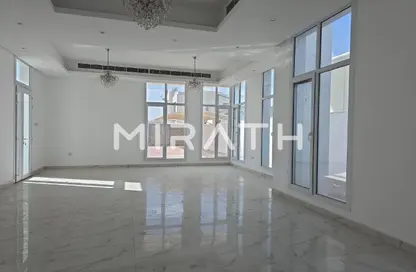 Villa - 5 Bedrooms - 6 Bathrooms for rent in Nad Al Sheba 4 - Nad Al Sheba - Dubai