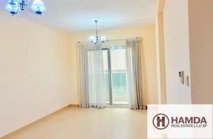 شقة - غرفة نوم - 1 حمام للايجار في مجمع مويلح - تجارية مويلح - الشارقة