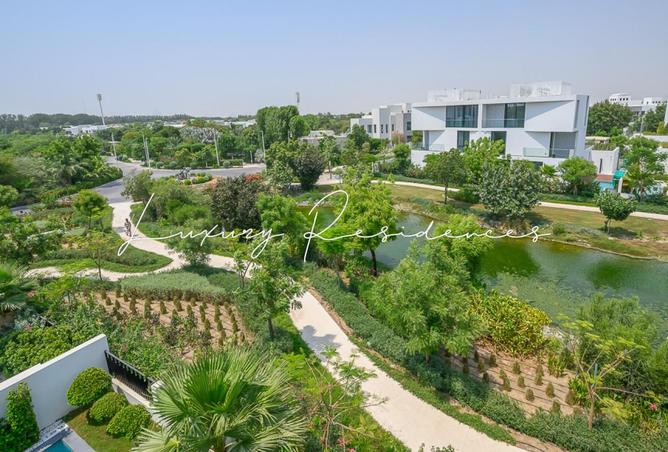 ** Prime Location | Lagoon View | 5 Bedrooms **