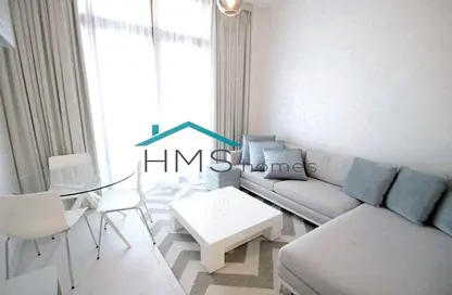 Living / Dining Room image for: Apartment - 1 Bathroom for sale in Palm Views East - Palm Views - Palm Jumeirah - Dubai, Image 1