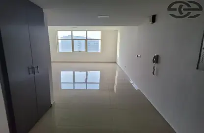 Apartment - 1 Bathroom for rent in Frankfurt Sports Tower - Dubai Sports City - Dubai