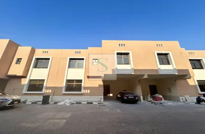 Villa - 4 Bedrooms - 5 Bathrooms for rent in MBK Al Qurm Compound - Al Qurm - Abu Dhabi