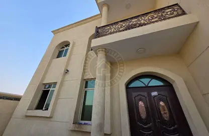 Villa - Studio - 7+ Bathrooms for rent in Khuzam - Ras Al Khaimah