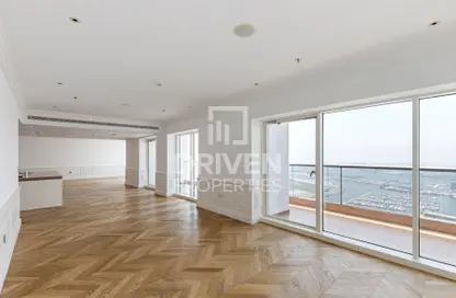 Apartment - 3 Bedrooms - 4 Bathrooms for rent in Emirates Crown - Dubai Marina - Dubai