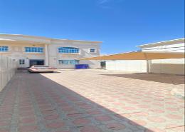 Villa - 4 bedrooms - 5 bathrooms for rent in Falaj Hazzaa - Al Ain