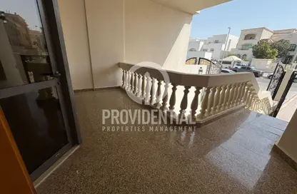 Villa - 4 Bedrooms - 6 Bathrooms for rent in Al Mushrif - Abu Dhabi