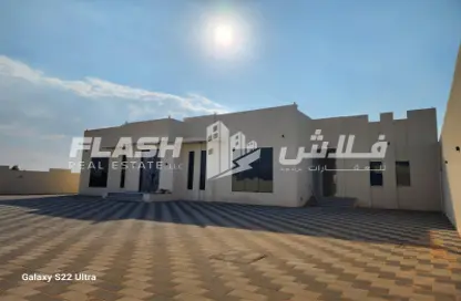 فيلا - 4 غرف نوم - 6 حمامات للايجار في الرفاع - رأس الخيمة