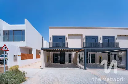 تاون هاوس - 3 غرف نوم - 4 حمامات للبيع في القرية الغربية - الفرجان - دبي