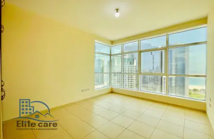 Apartment - 3 Bedrooms - 5 Bathrooms for rent in Wave tower - Corniche Road - Abu Dhabi