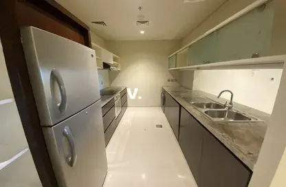 شقة - غرفة نوم - 2 حمامات للايجار في فندق أسكوت بارك - شارع الشيخ زايد - دبي