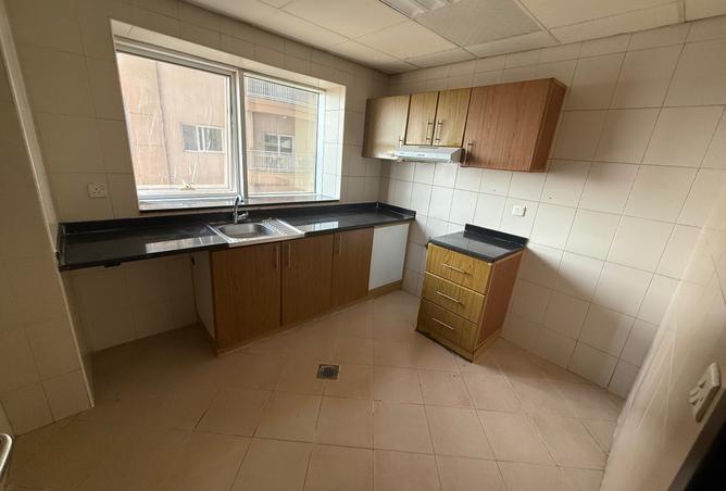 شقة سكنية بغرفة نوم واحدة في النهدة الشارقة