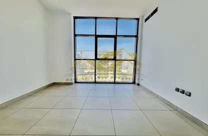 Apartment - 1 Bedroom - 2 Bathrooms for rent in Jumeirah Garden City - Al Satwa - Dubai