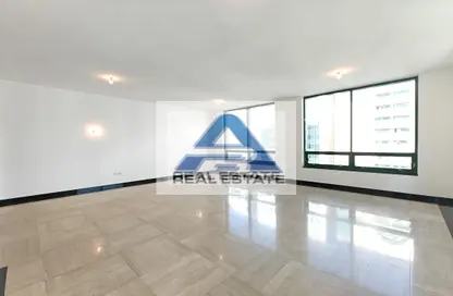 Apartment - 3 Bedrooms - 4 Bathrooms for rent in Hamdan Street - Abu Dhabi