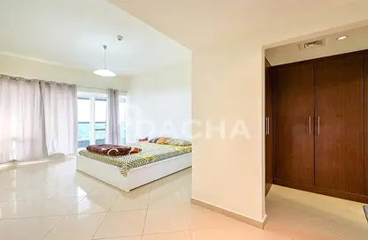 Room / Bedroom image for: Apartment - 1 Bedroom - 2 Bathrooms for sale in Concorde Tower - Lake Almas East - Jumeirah Lake Towers - Dubai, Image 1
