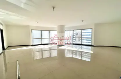 شقة - 4 غرف نوم - 4 حمامات للايجار في برج سيلفر - شارع الكورنيش - أبوظبي