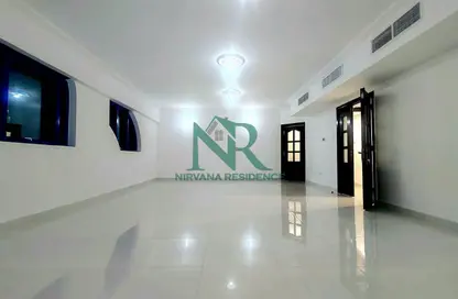 Apartment - 4 Bedrooms - 4 Bathrooms for rent in Al Falah Street - City Downtown - Abu Dhabi