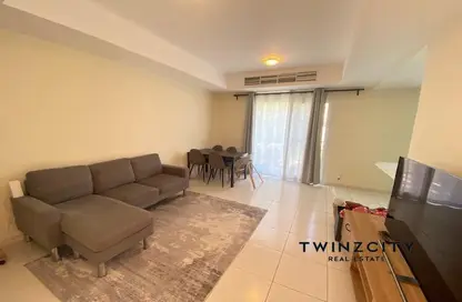 فيلا - 2 غرف نوم - 2 حمامات للبيع في الينابيع 15 - الينابيع - دبي