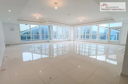 Apartment - 3 Bedrooms - 5 Bathrooms for rent in City Downtown - Abu Dhabi