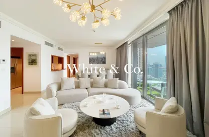 Apartment - 3 Bedrooms - 5 Bathrooms for rent in Boulevard Point - Downtown Dubai - Dubai