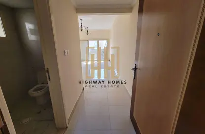 Apartment - 2 Bedrooms - 3 Bathrooms for rent in UOS - Muwaileh Commercial - Sharjah