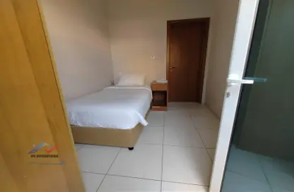 صورة لـ غرفة- غرفة النوم فيلا - 4 غرف نوم - 5 حمامات للايجار في البرشاء 1 - البرشاء - دبي ، صورة رقم 1