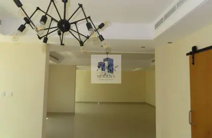 فيلا - 4 غرف نوم - 4 حمامات للايجار في جميرا 2 - الجميرا - دبي