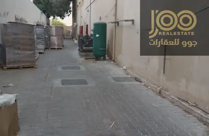 مستودع - استوديو - 2 حمامات للايجار في أم الثعوب - أم القيوين