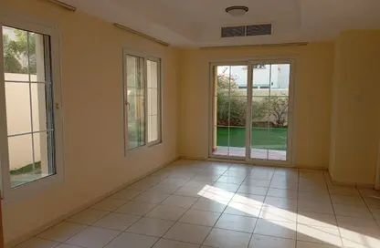 Villa - 2 Bedrooms - 3 Bathrooms for rent in Springs 9 - The Springs - Dubai