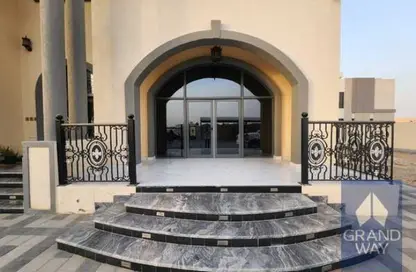 Villa - 6 Bedrooms - 7 Bathrooms for rent in Al Aweer 1 - Al Aweer - Dubai
