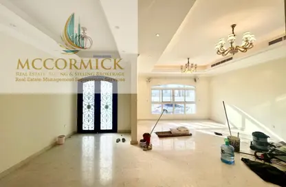 Villa - 3 Bedrooms - 4 Bathrooms for rent in Al Barsha South 1 - Al Barsha South - Al Barsha - Dubai