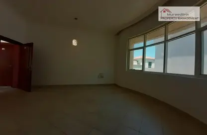 صورة لـ غرفة فارغة شقة - 1 حمام للايجار في معسكر آل نهيان - أبوظبي ، صورة رقم 1