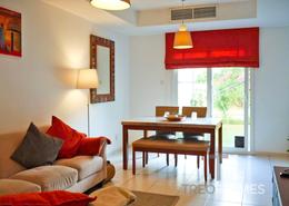Living / Dining Room image for: Villa - 2 bedrooms - 3 bathrooms for rent in Springs 12 - The Springs - Dubai, Image 1