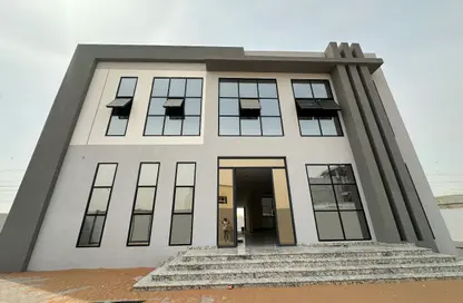 Villa - 5 Bedrooms - 6 Bathrooms for rent in Al Aweer 1 - Al Aweer - Dubai