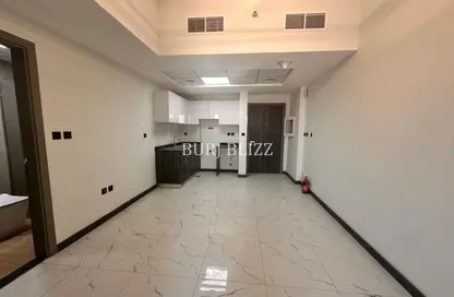 شقة - غرفة نوم - 1 حمام للايجار في برج روكان A - برج روكان - روكان - دبي لاند - دبي شقة - غرفة نوم - 1 حمام للايجار في برج روكان A - برج روكان - روكان - دبي لاند - دبي