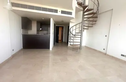 دوبلكس - غرفة نوم - 2 حمامات للبيع في سكاي جاردنز - مركز دبي المالي العالمي - دبي